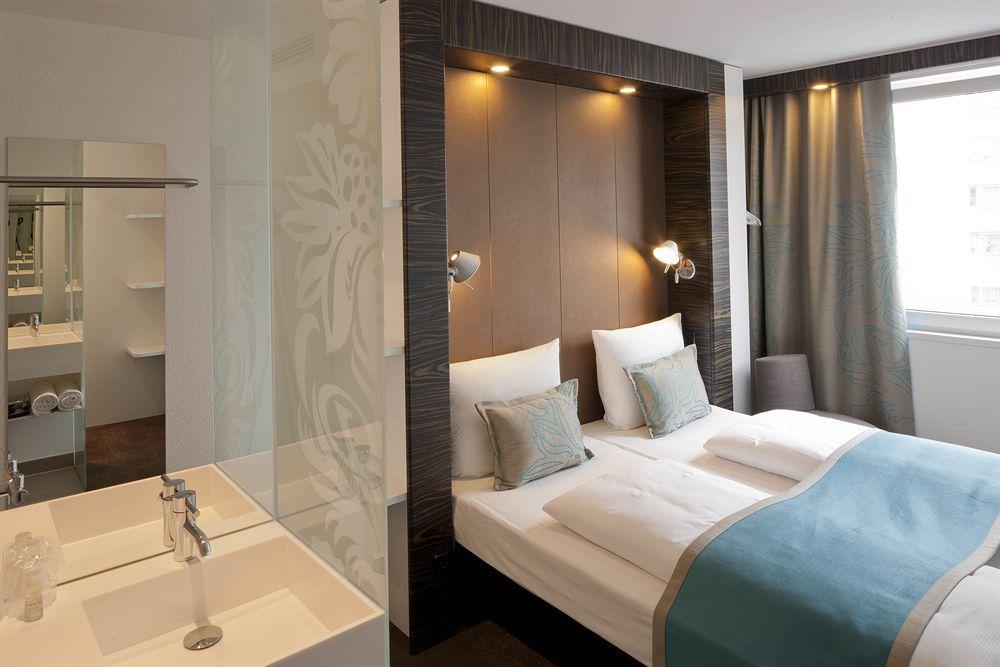 Motel One Frankfurt Airport Frankfurt am Main Ngoại thất bức ảnh