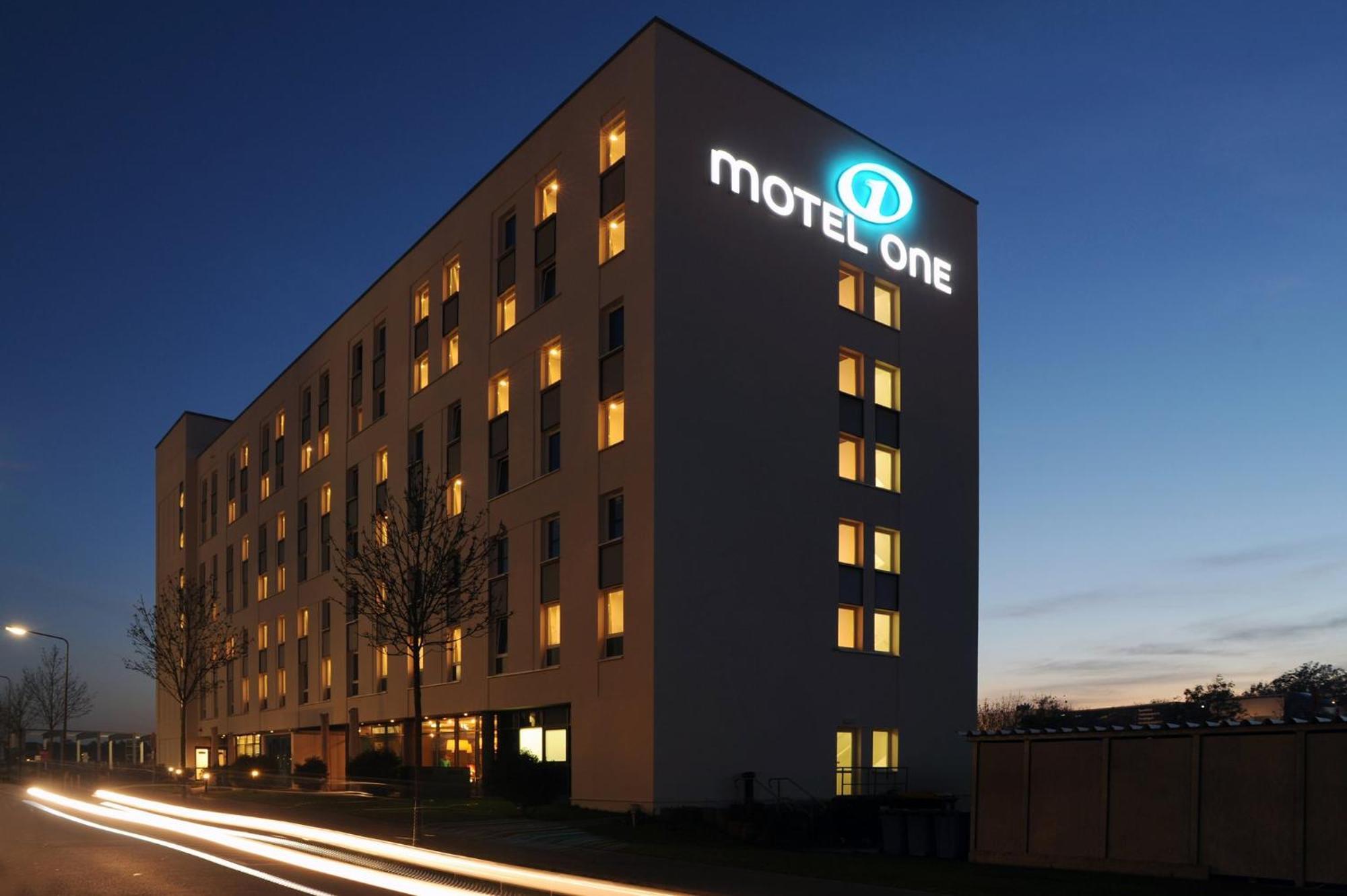 Motel One Frankfurt Airport Frankfurt am Main Ngoại thất bức ảnh