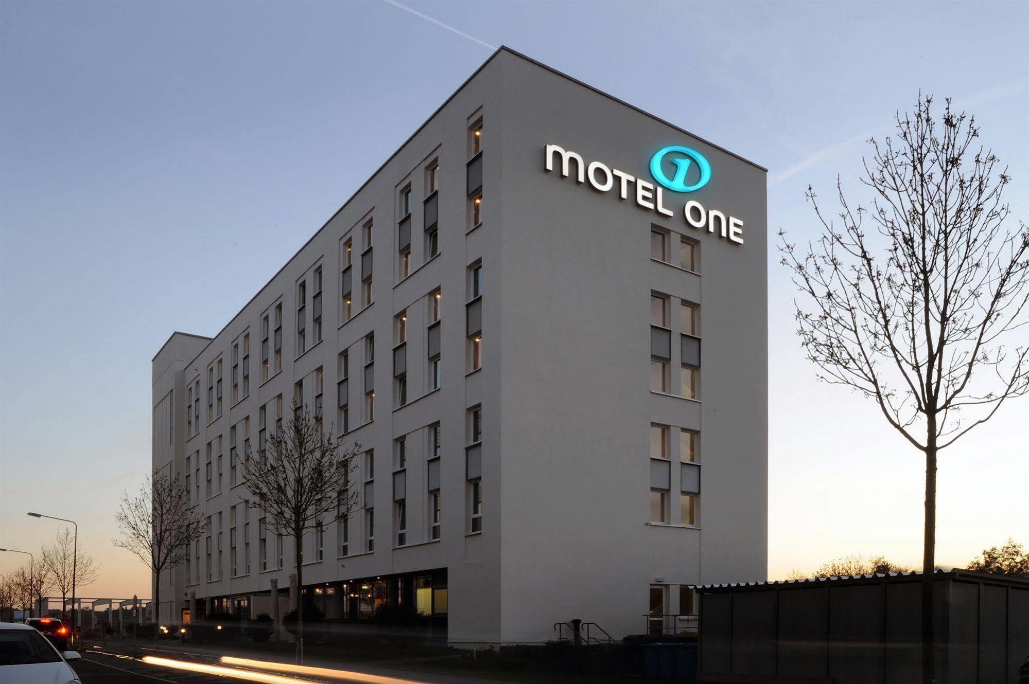 Motel One Frankfurt Airport Frankfurt am Main Ngoại thất bức ảnh